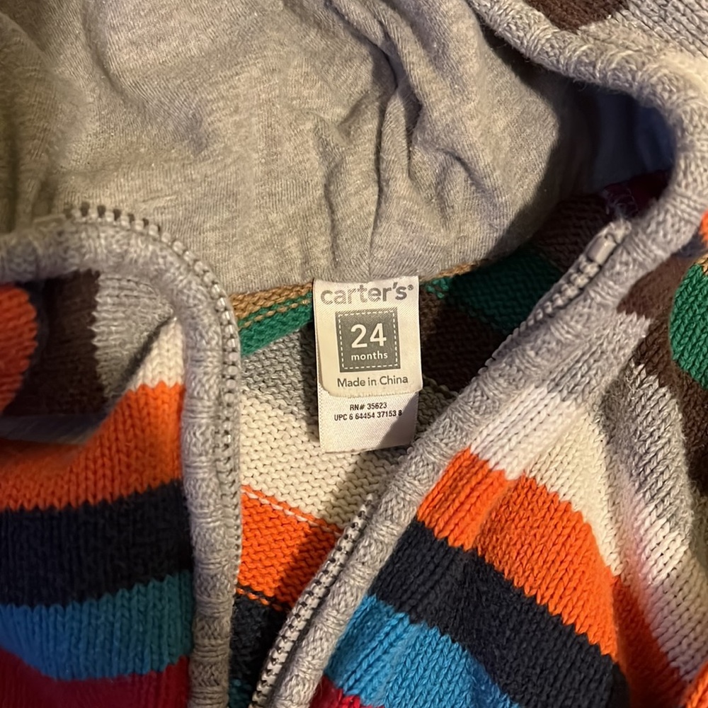 Carters 24 month sweater with hood - Picture 2 of 4